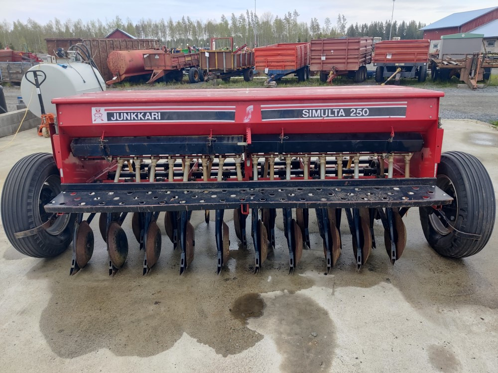 Combinado de siembra Simulta Junkkari 250cm kiekkovantailla: foto 8
