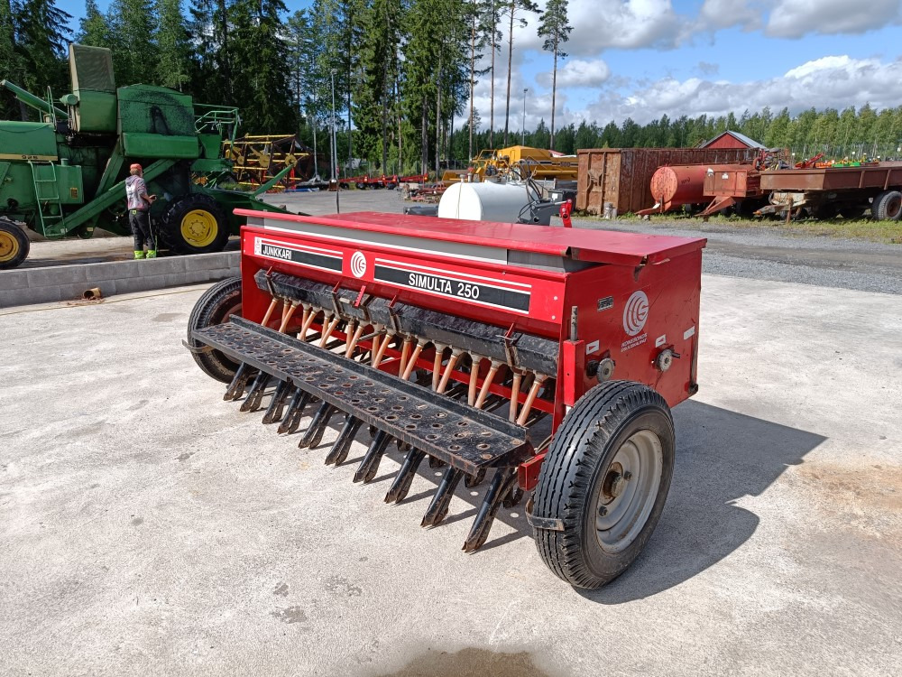 Simulta Junkkari 250cm kylvölannoitin - Combinado de siembra: foto 5 Simulta Junkkari 250cm kylvölannoitin - Combinado de siembra: foto 5