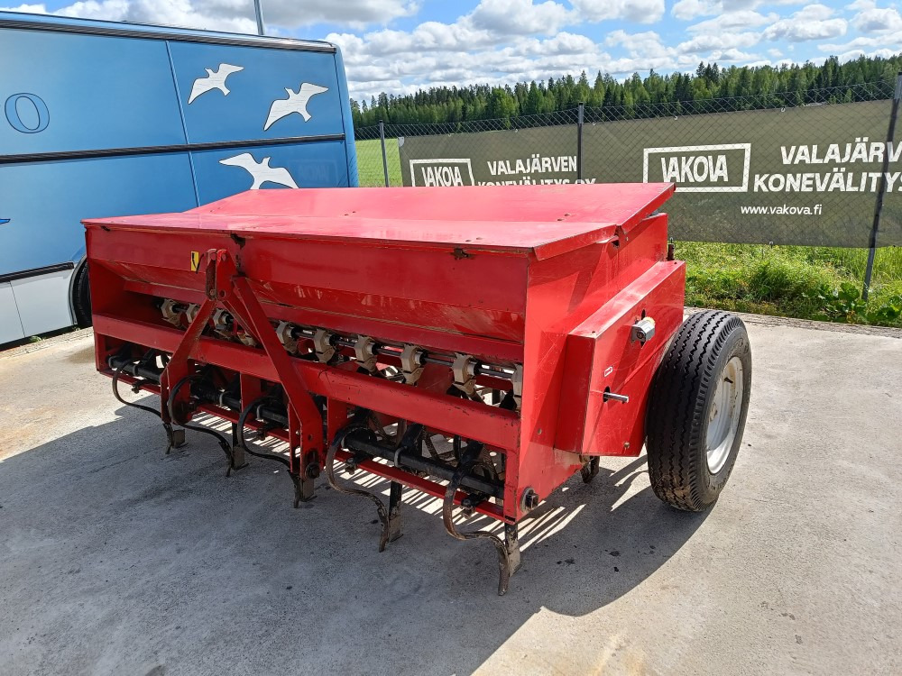 Simulta Junkkari 250cm kylvölannoitin - Combinado de siembra: foto 1 Simulta Junkkari 250cm kylvölannoitin - Combinado de siembra: foto 1