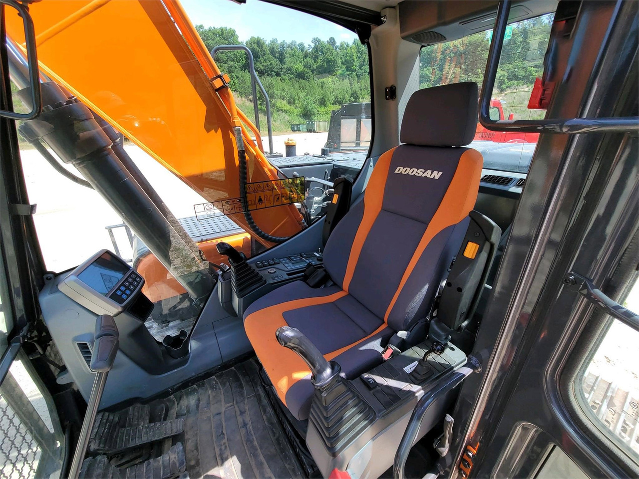 DOOSAN DX140 LC - Retroaraña: foto 3 DOOSAN DX140 LC - Retroaraña: foto 3