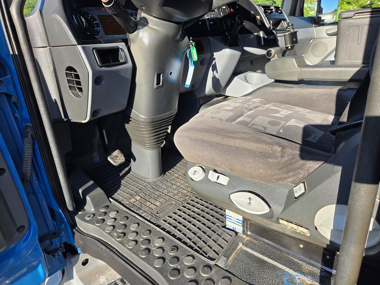 Leasing para MERCEDES-BENZ ACTROS 3341 6x6 + CRANE PM 30 Radio Control MERCEDES-BENZ ACTROS 3341 6x6 + CRANE PM 30 Radio Control: foto 7