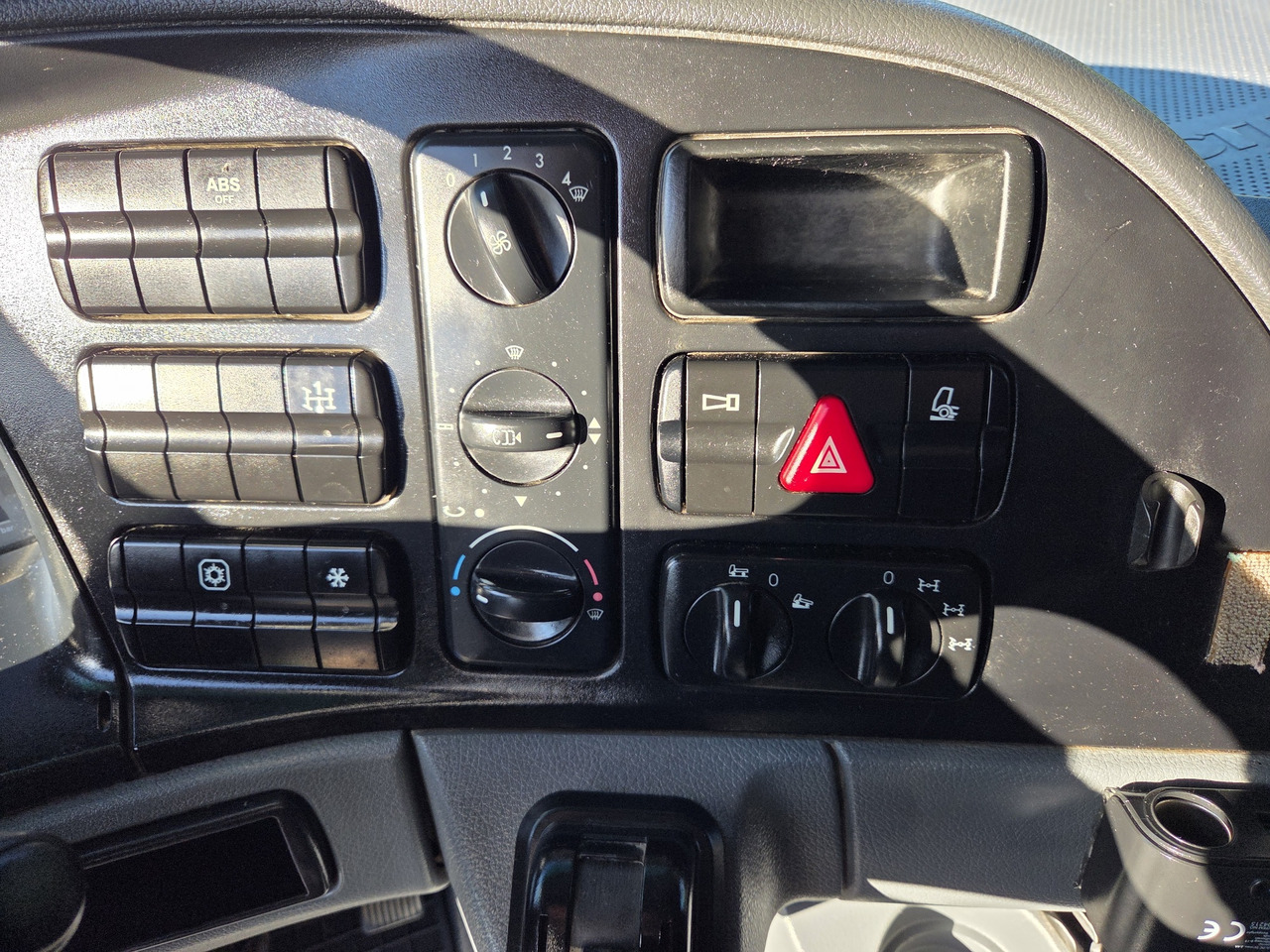 Leasing para MERCEDES-BENZ ACTROS 3341 6x6 + CRANE PM 30 Radio Control MERCEDES-BENZ ACTROS 3341 6x6 + CRANE PM 30 Radio Control: foto 10