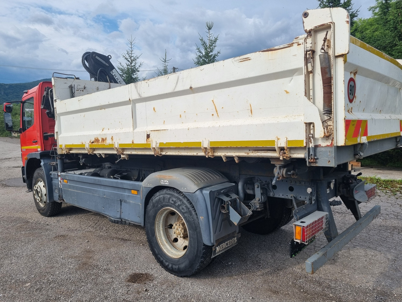 Camión volquete, Camión grúa MERCEDES-BENZ ATEGO 1323 4x4 tipper + crane HIAB 095: foto 6