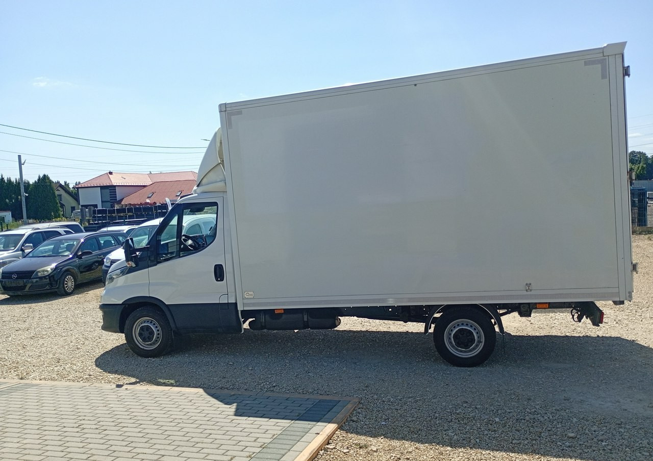 Furgoneta caja cerrada Iveco 35 Daily 35S14 klima * 3 osobowy *: foto 10