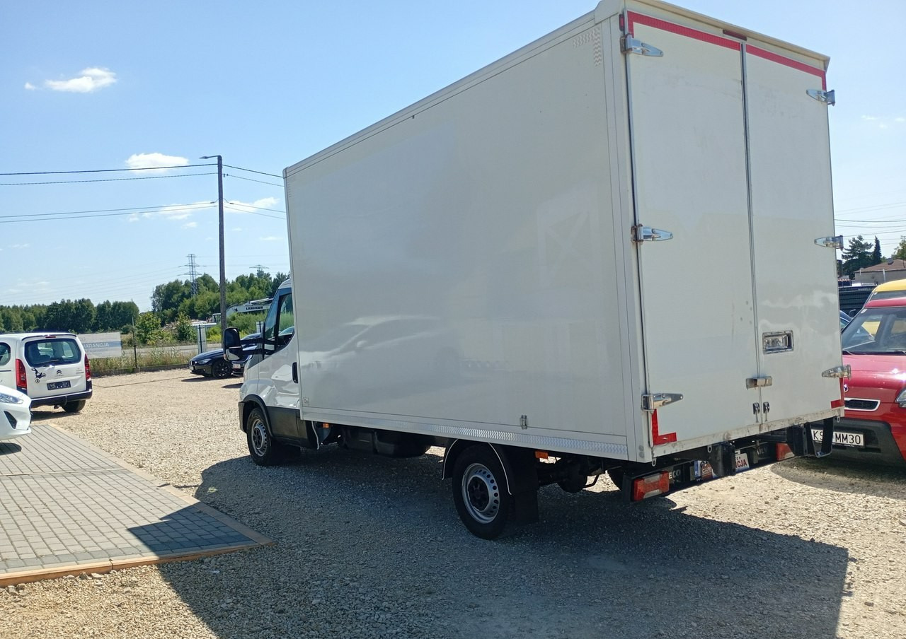 Furgoneta caja cerrada Iveco 35 Daily 35S14 klima * 3 osobowy *: foto 9