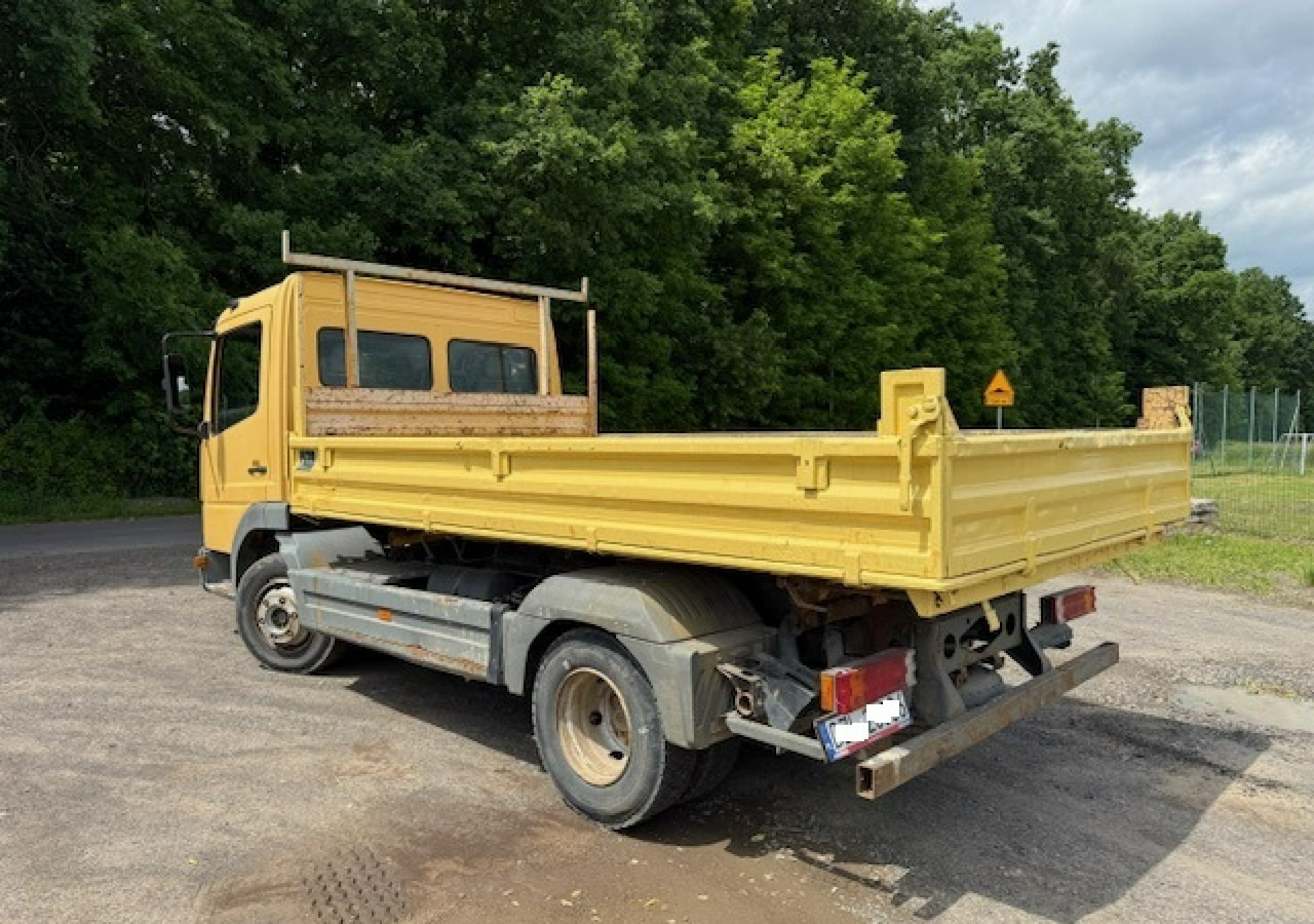 Mercedes-Benz Atego 3 stronna wywrotka * mały przebieg* - Camión volquete: foto 2 Mercedes-Benz Atego 3 stronna wywrotka * mały przebieg* - Camión volquete: foto 2