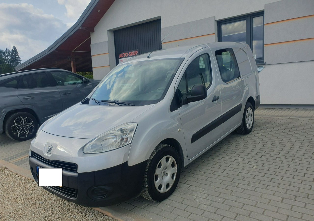 Peugeot Partner II 5 lub 2 osobowy *long * zabudowa gruau* - Coche: foto 2 Peugeot Partner II 5 lub 2 osobowy *long * zabudowa gruau* - Coche: foto 2