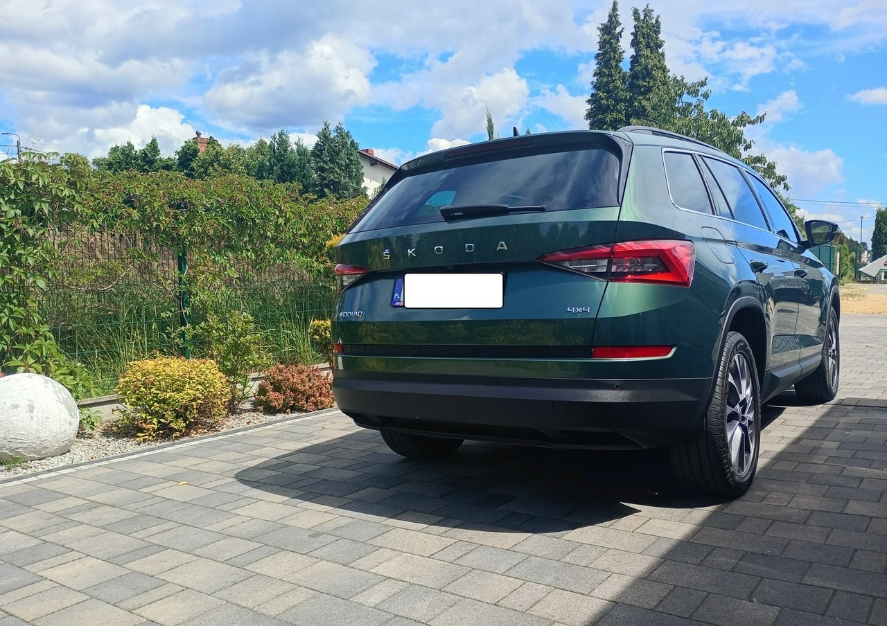 Skoda Kodiaq Skoda Kodiaq Skoda Kodiaq 2.0 4x4 Wersja Drive na 125 lecie - SUV/ Todoterreno: foto 5 Skoda Kodiaq Skoda Kodiaq Skoda Kodiaq 2.0 4x4 Wersja Drive na 125 lecie - SUV/ Todoterreno: foto 5