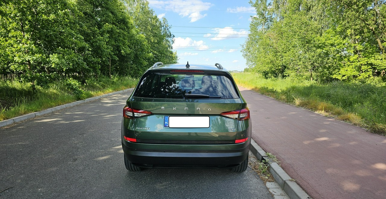 Skoda Kodiaq Skoda Kodiaq Skoda Kodiaq 2.0 4x4 Wersja Drive na 125 lecie - SUV/ Todoterreno: foto 5 Skoda Kodiaq Skoda Kodiaq Skoda Kodiaq 2.0 4x4 Wersja Drive na 125 lecie - SUV/ Todoterreno: foto 5
