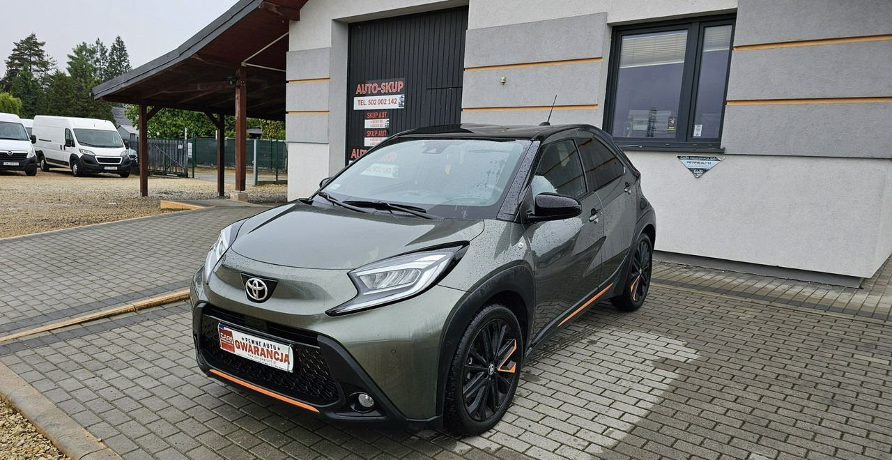 Toyota Aygo X Aygo x cross limited automat 25tyś - Hatchback: foto 3 Toyota Aygo X Aygo x cross limited automat 25tyś - Hatchback: foto 3
