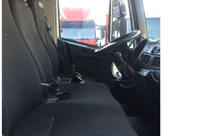 Iveco EUROCARGOeurocargo 100e19 - Camión isotérmico: foto 4 Iveco EUROCARGOeurocargo 100e19 - Camión isotérmico: foto 4