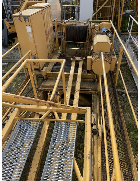 Liebherr 140EC-H10, 1993yom, 40jib, 23,5m huh - Grúa torre: foto 3 Liebherr 140EC-H10, 1993yom, 40jib, 23,5m huh - Grúa torre: foto 3