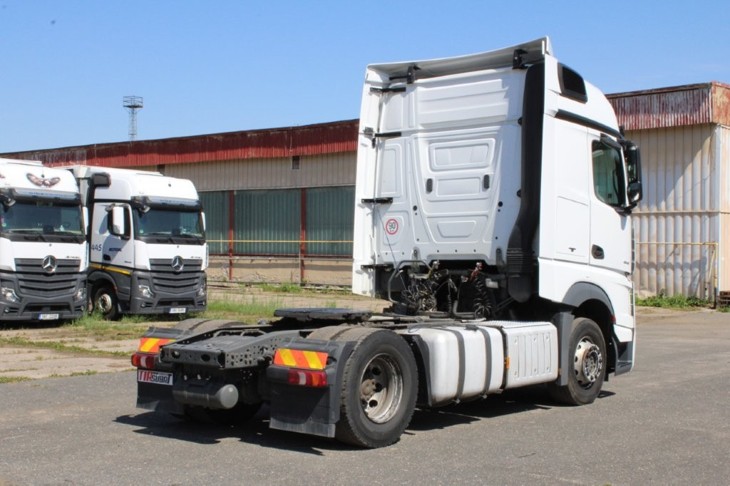 Mercedes-Benz ACTROS 1845 - Cabeza tractora: foto 3 Mercedes-Benz ACTROS 1845 - Cabeza tractora: foto 3