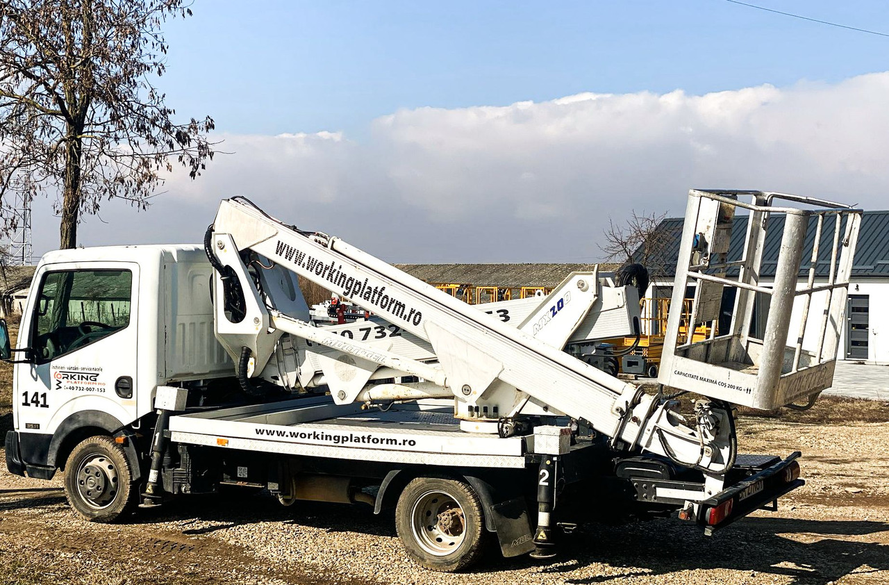 MULTITEL MX200 - Camión con plataforma elevadora: foto 4 MULTITEL MX200 - Camión con plataforma elevadora: foto 4