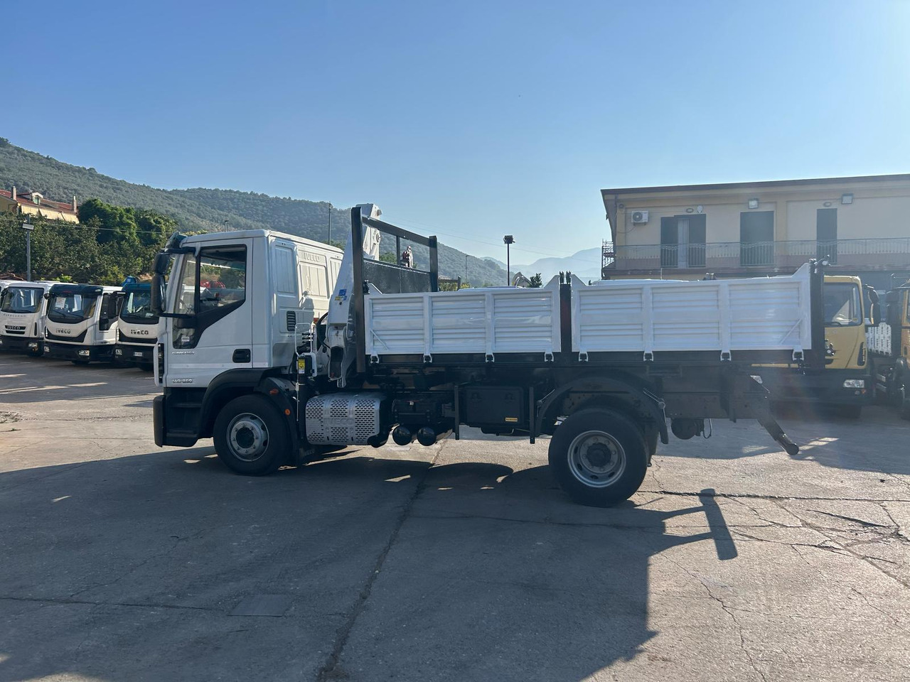 Camión grúa, Camión volquete IVECO EUROCARGO 140-250: foto 42