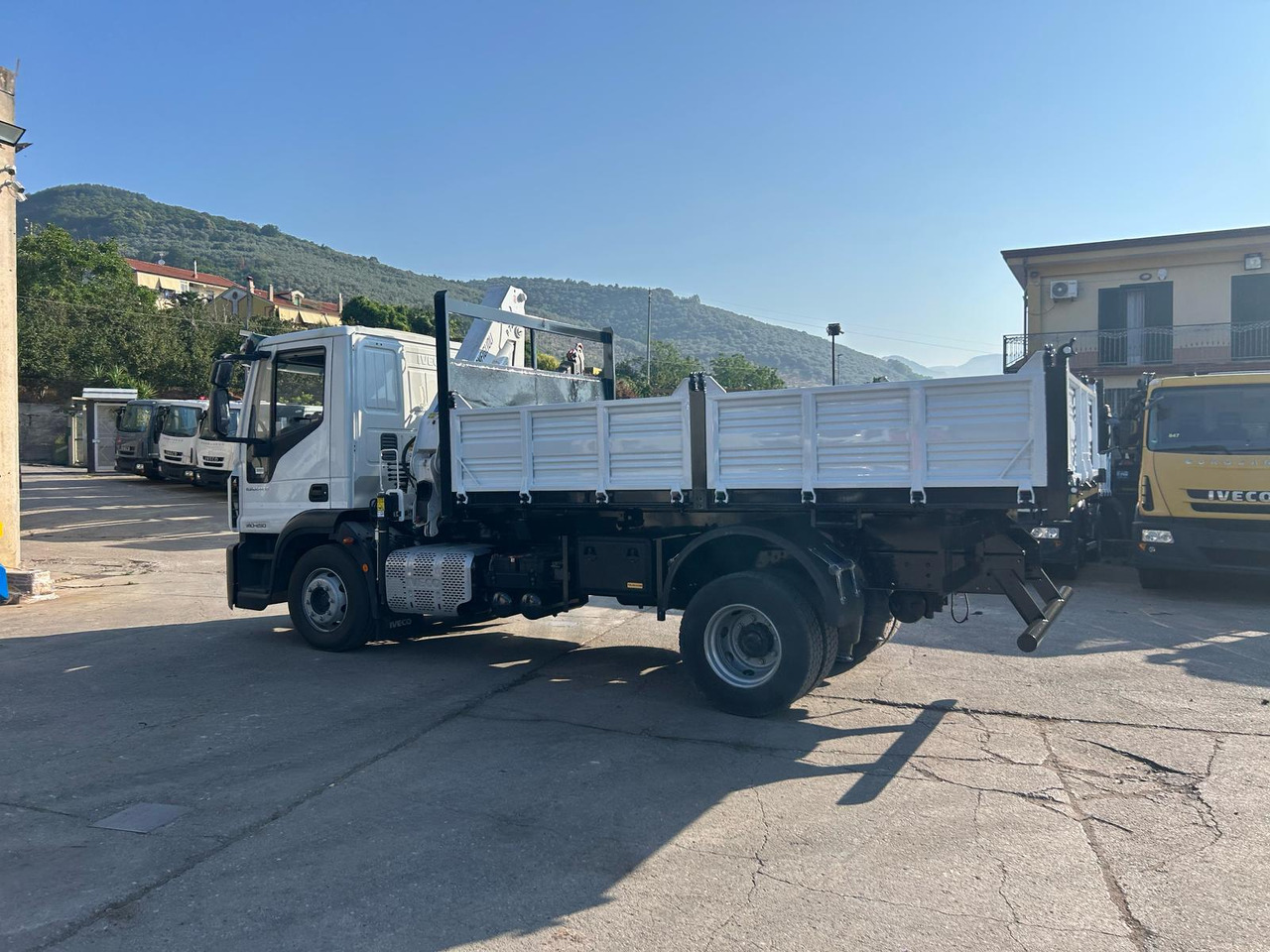 Camión grúa, Camión volquete IVECO EUROCARGO 140-250: foto 43