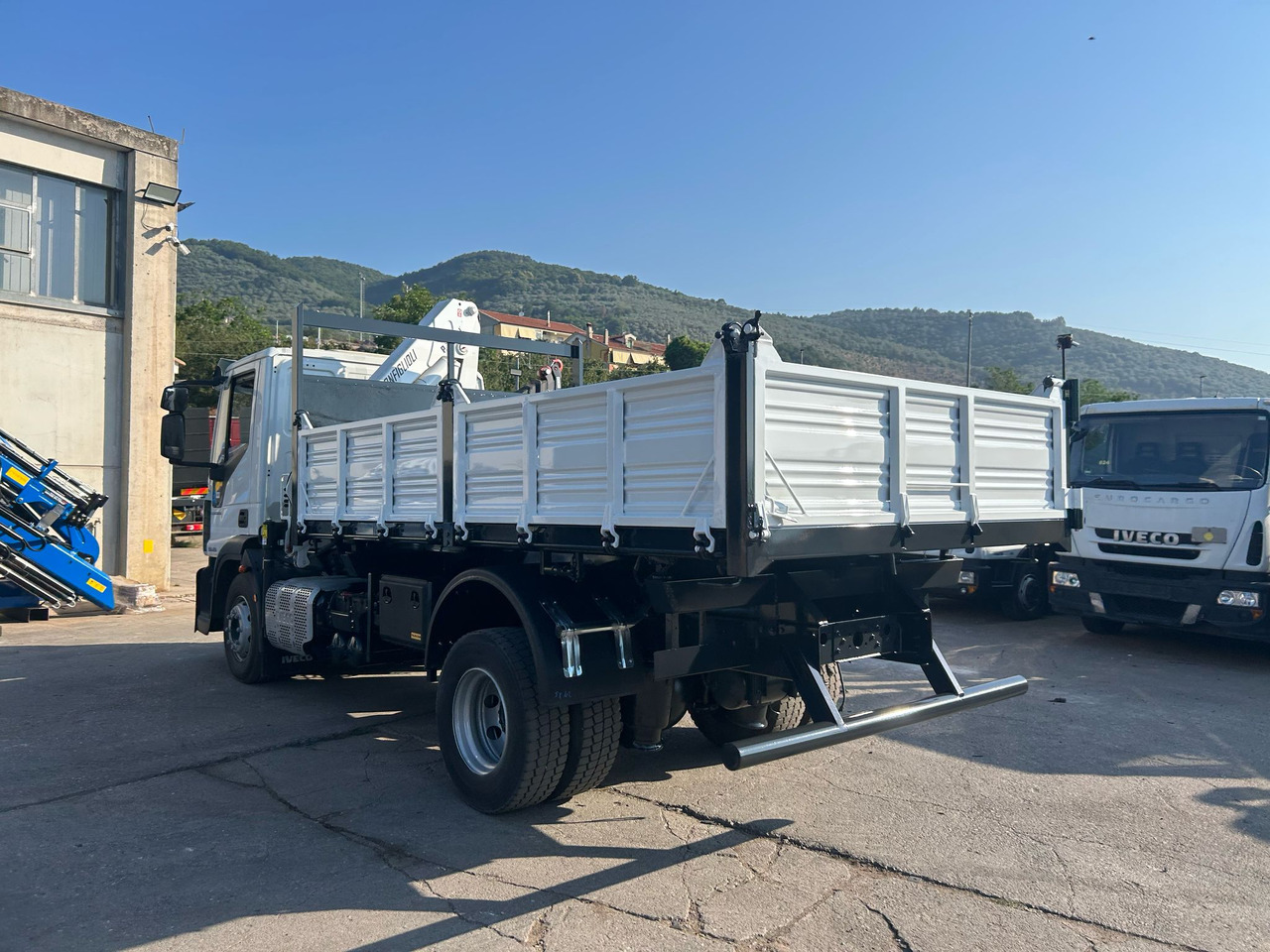 Camión grúa, Camión volquete IVECO EUROCARGO 140-250: foto 50