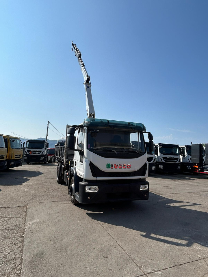 IVECO EUROCARGO 140-250 - Camión grúa: foto 4 IVECO EUROCARGO 140-250 - Camión grúa: foto 4