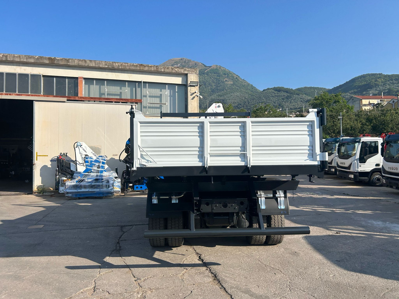 Camión grúa, Camión volquete IVECO EUROCARGO 140-250: foto 44