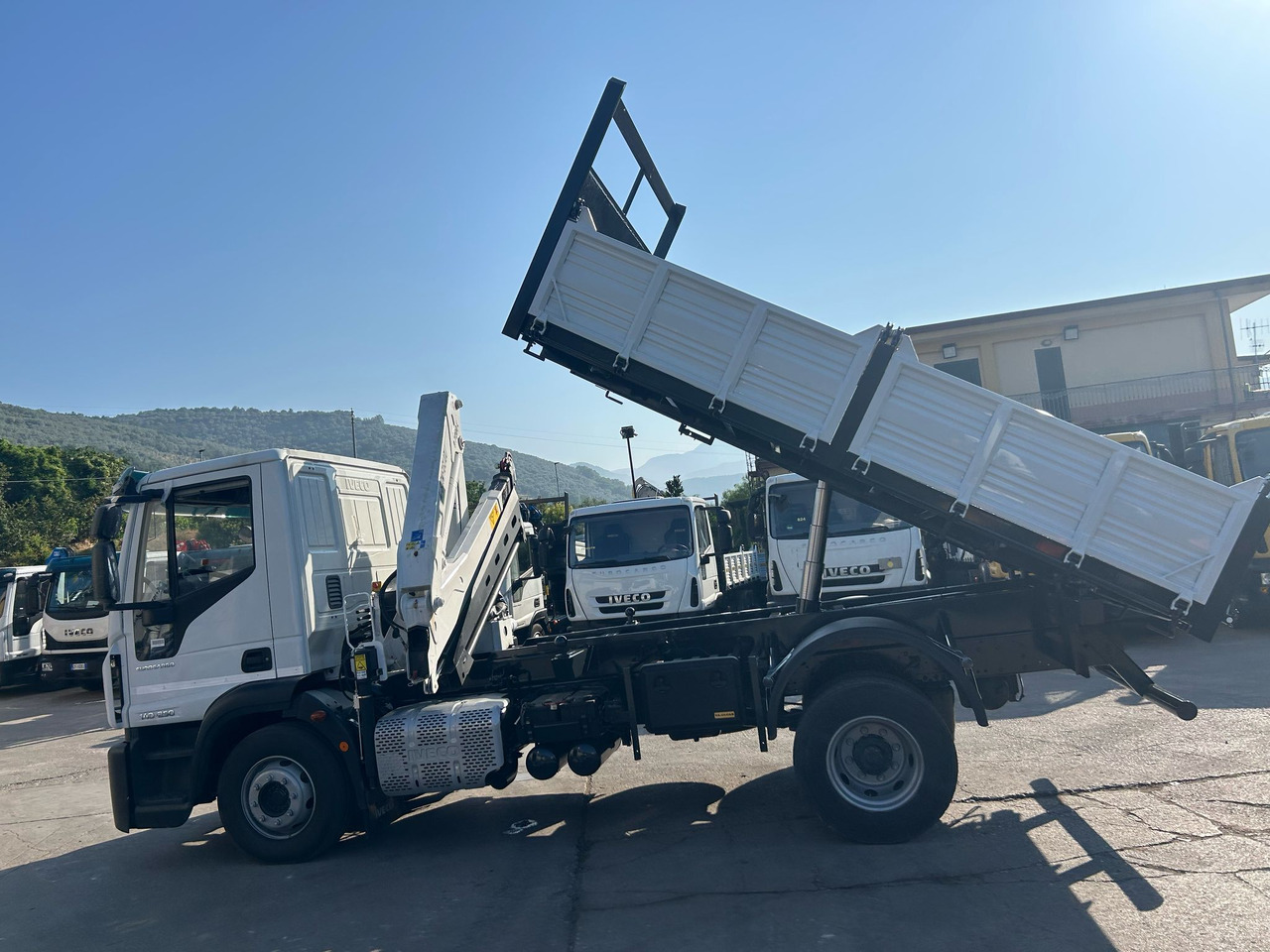Camión grúa, Camión volquete IVECO EUROCARGO 140-250: foto 9