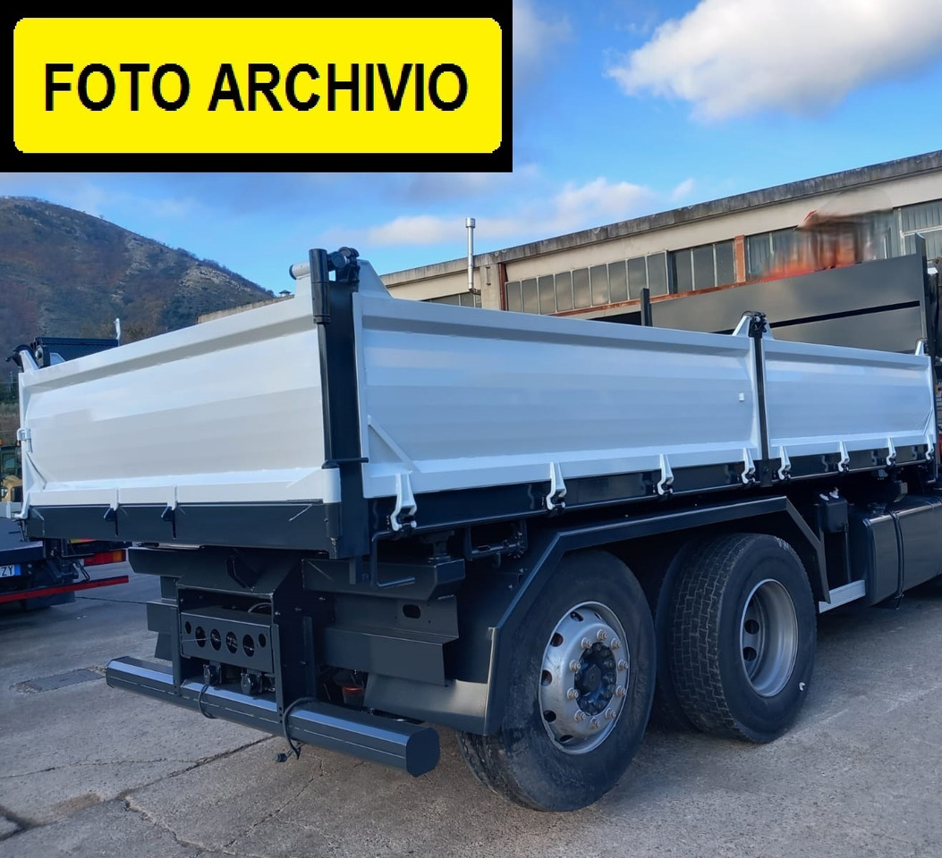 IVECO STRALIS AD 260S31 XP - Camión grúa: foto 2 IVECO STRALIS AD 260S31 XP - Camión grúa: foto 2