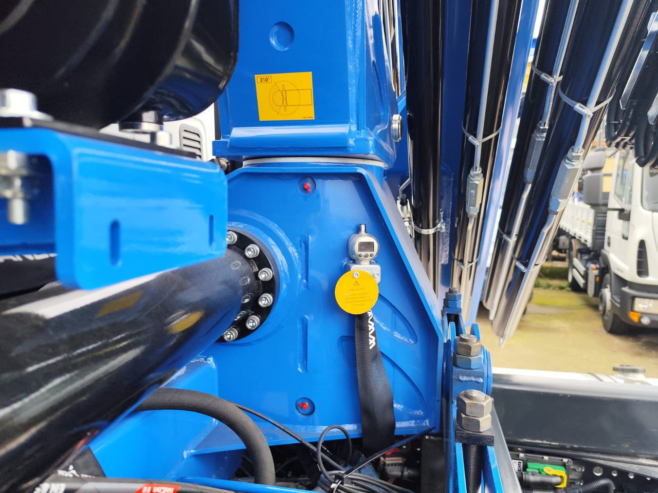 IVECO STRALIS AD 260S31 Y/P - Camión volquete, Camión grúa: foto 5 IVECO STRALIS AD 260S31 Y/P - Camión volquete, Camión grúa: foto 5