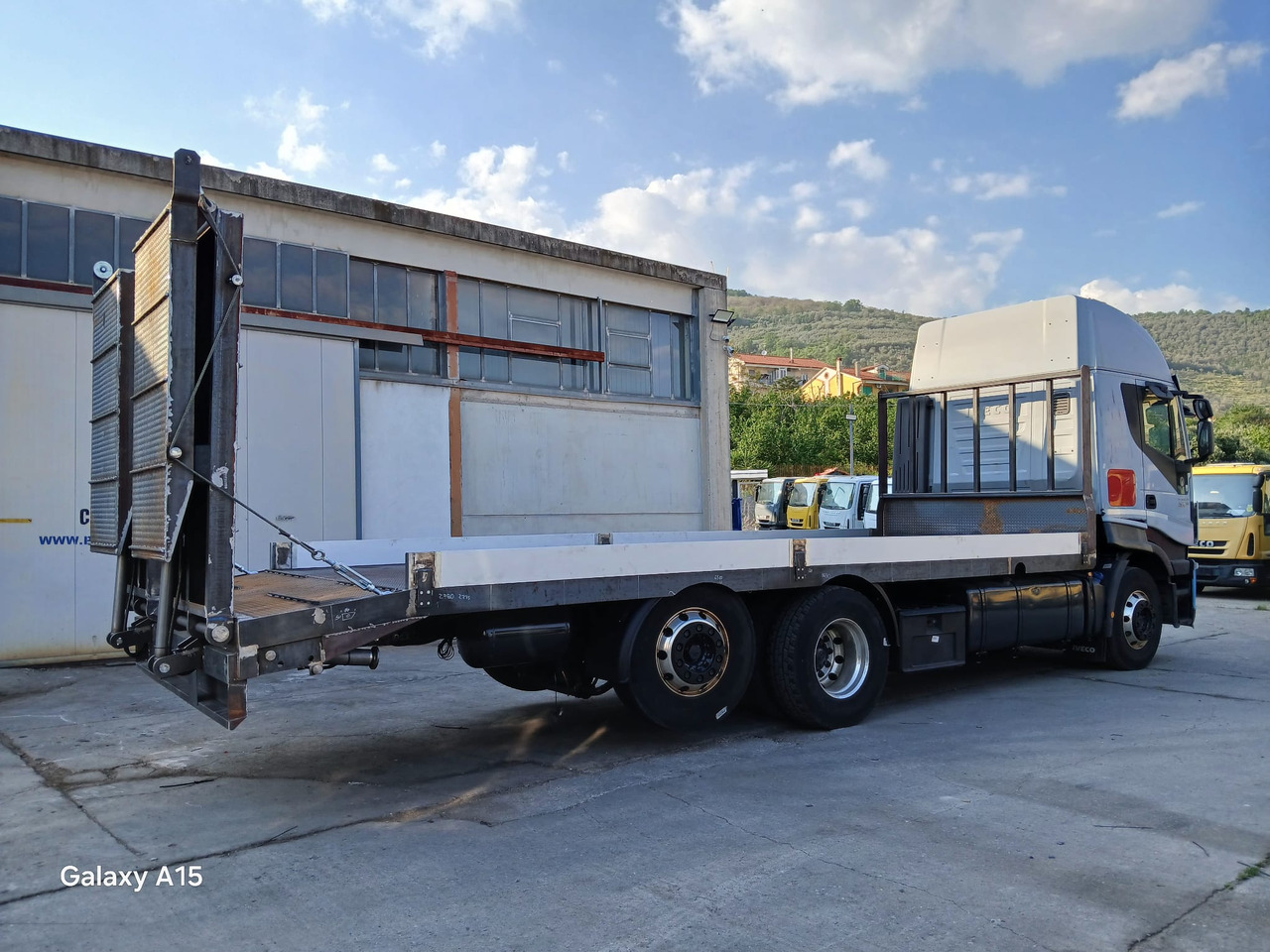 IVECO STRALIS AS 260S46 - Camión caja abierta: foto 2 IVECO STRALIS AS 260S46 - Camión caja abierta: foto 2