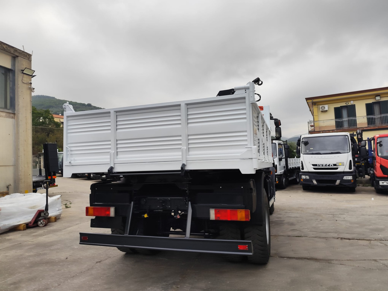 Camión grúa, Camión volquete IVECO TRAKKER 190T36: foto 33