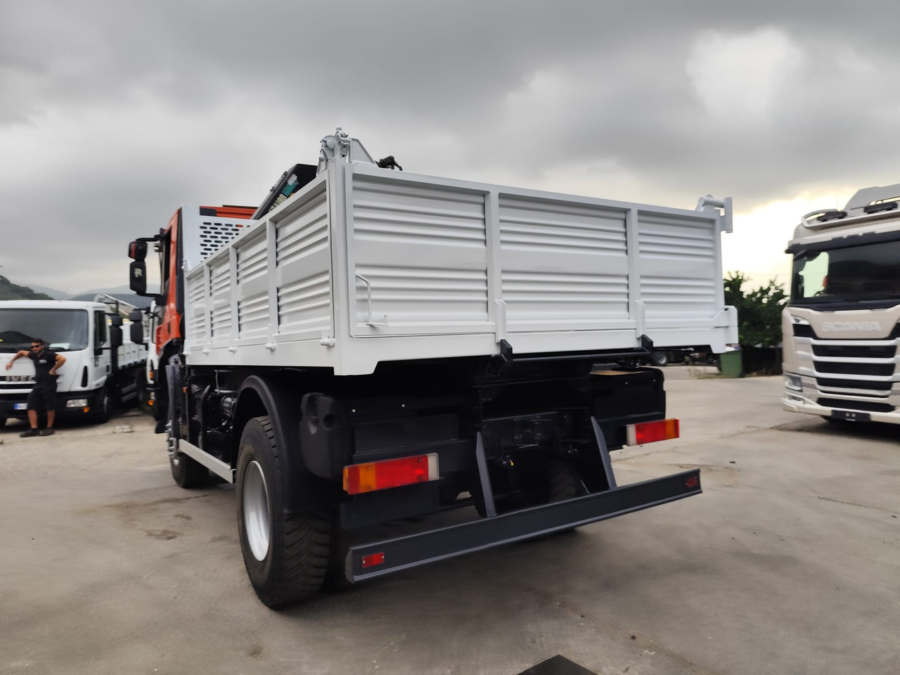 Camión grúa, Camión volquete IVECO TRAKKER 190T36: foto 29