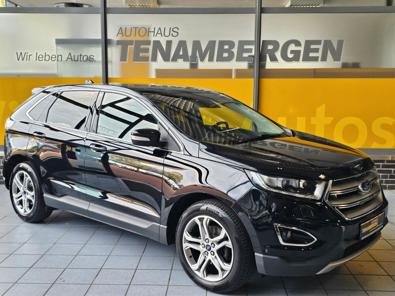 Ford Edge Titanium 4x4 AHK ACC SchiebeDach Navi LED - SUV/ Todoterreno: foto 1 Ford Edge Titanium 4x4 AHK ACC SchiebeDach Navi LED - SUV/ Todoterreno: foto 1