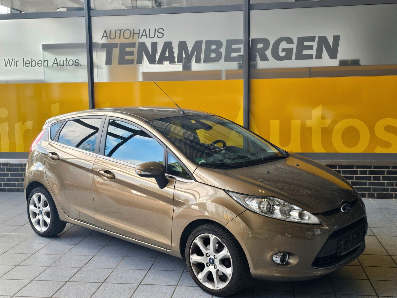 Ford Fiesta Titanium SHZ USB frischer TÜV - Coche: foto 1 Ford Fiesta Titanium SHZ USB frischer TÜV - Coche: foto 1