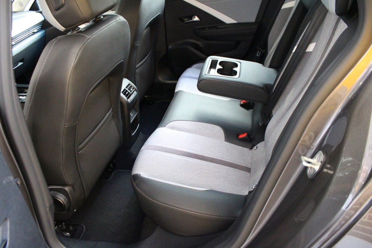 Coche familiar Opel Astra L ST Business Elegance Navi-Pro SHZ LED: foto 14