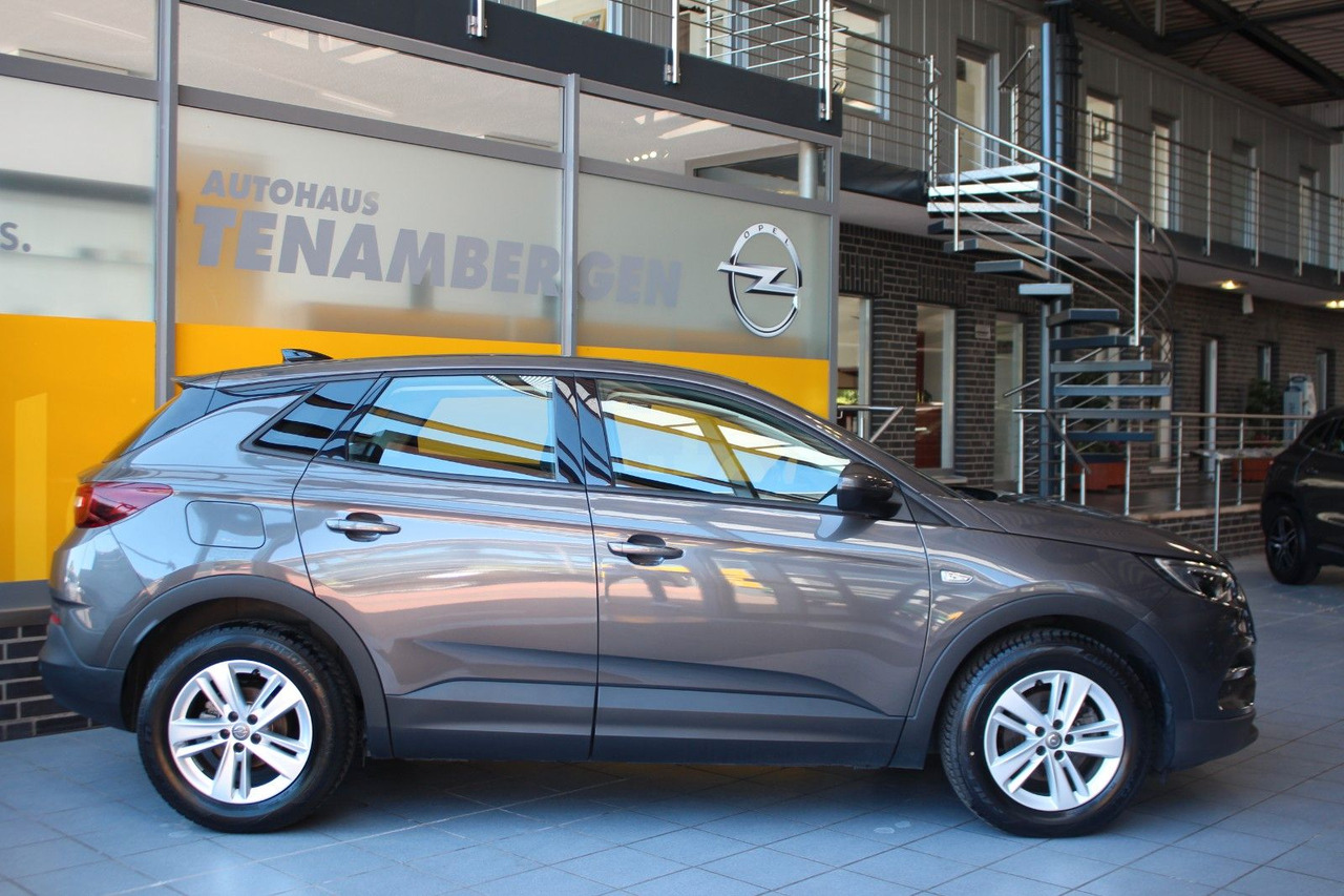 Opel Grandland Edition 1.2 Automatik Navi PDC v+h LED - SUV/ Todoterreno: foto 3 Opel Grandland Edition 1.2 Automatik Navi PDC v+h LED - SUV/ Todoterreno: foto 3