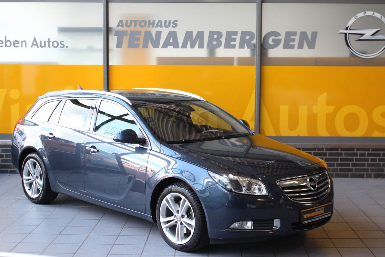 Opel Insignia A Sports Tourer Innovation 4x4 Navi AHK - Coche: foto 1 Opel Insignia A Sports Tourer Innovation 4x4 Navi AHK - Coche: foto 1