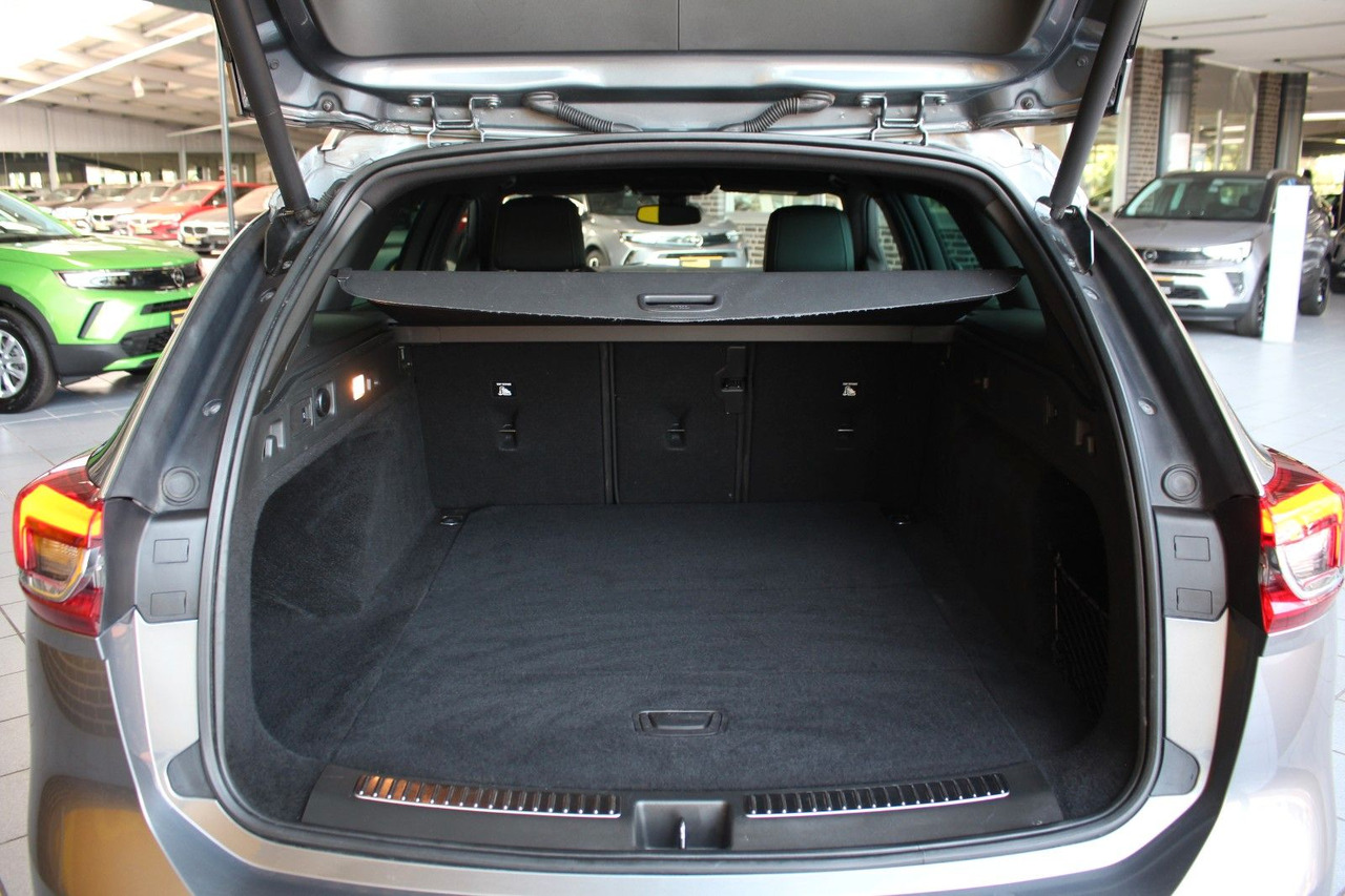 Coche Opel Insignia B Sports Tourer Ultimate 4x4 OPC AHK: foto 17