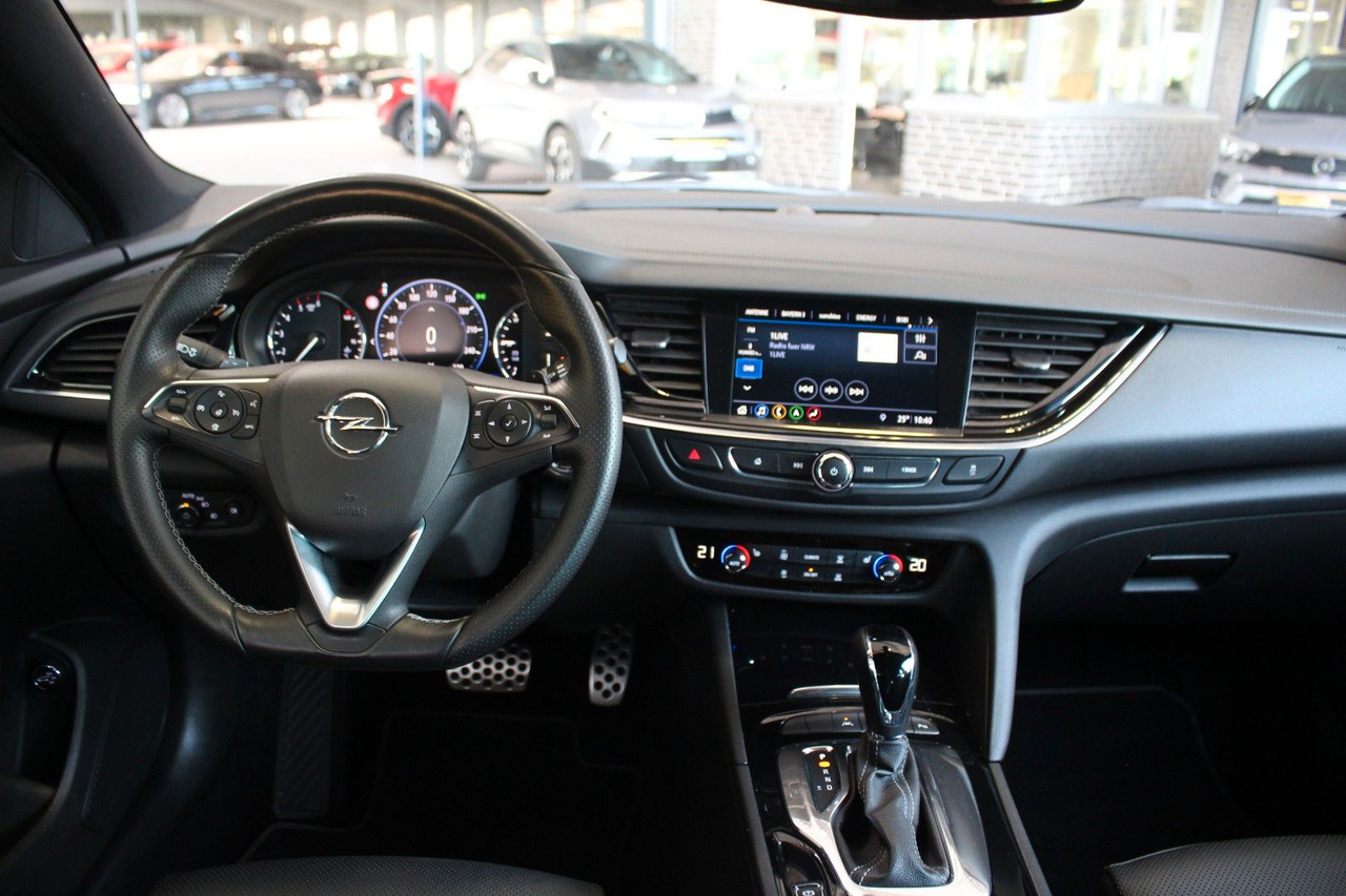 Coche Opel Insignia B Sports Tourer Ultimate 4x4 OPC AHK: foto 12