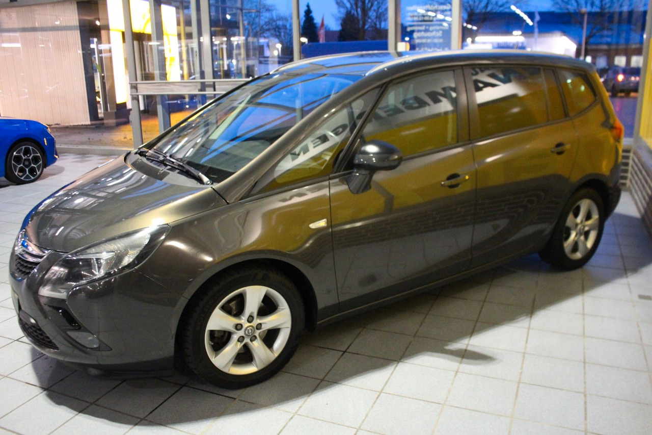 Opel Zafira C Tourer Style PDC Sitz u.Lenkradheizung - Furgoneta de pasajeros: foto 5 Opel Zafira C Tourer Style PDC Sitz u.Lenkradheizung - Furgoneta de pasajeros: foto 5