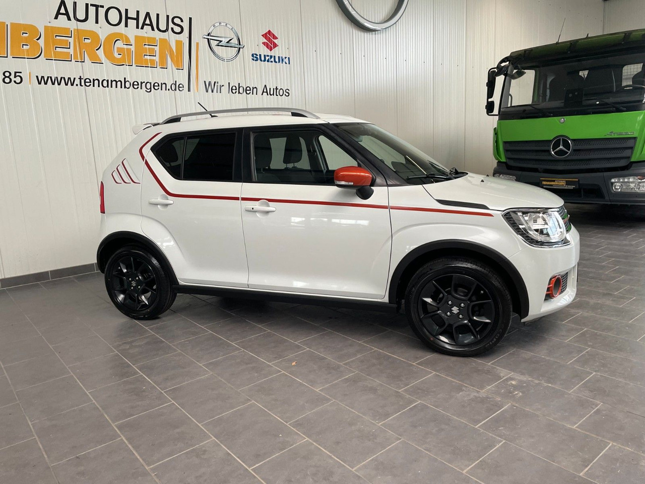 Suzuki Ignis 1,2 Intro Edtion+ - Coche: foto 2 Suzuki Ignis 1,2 Intro Edtion+ - Coche: foto 2