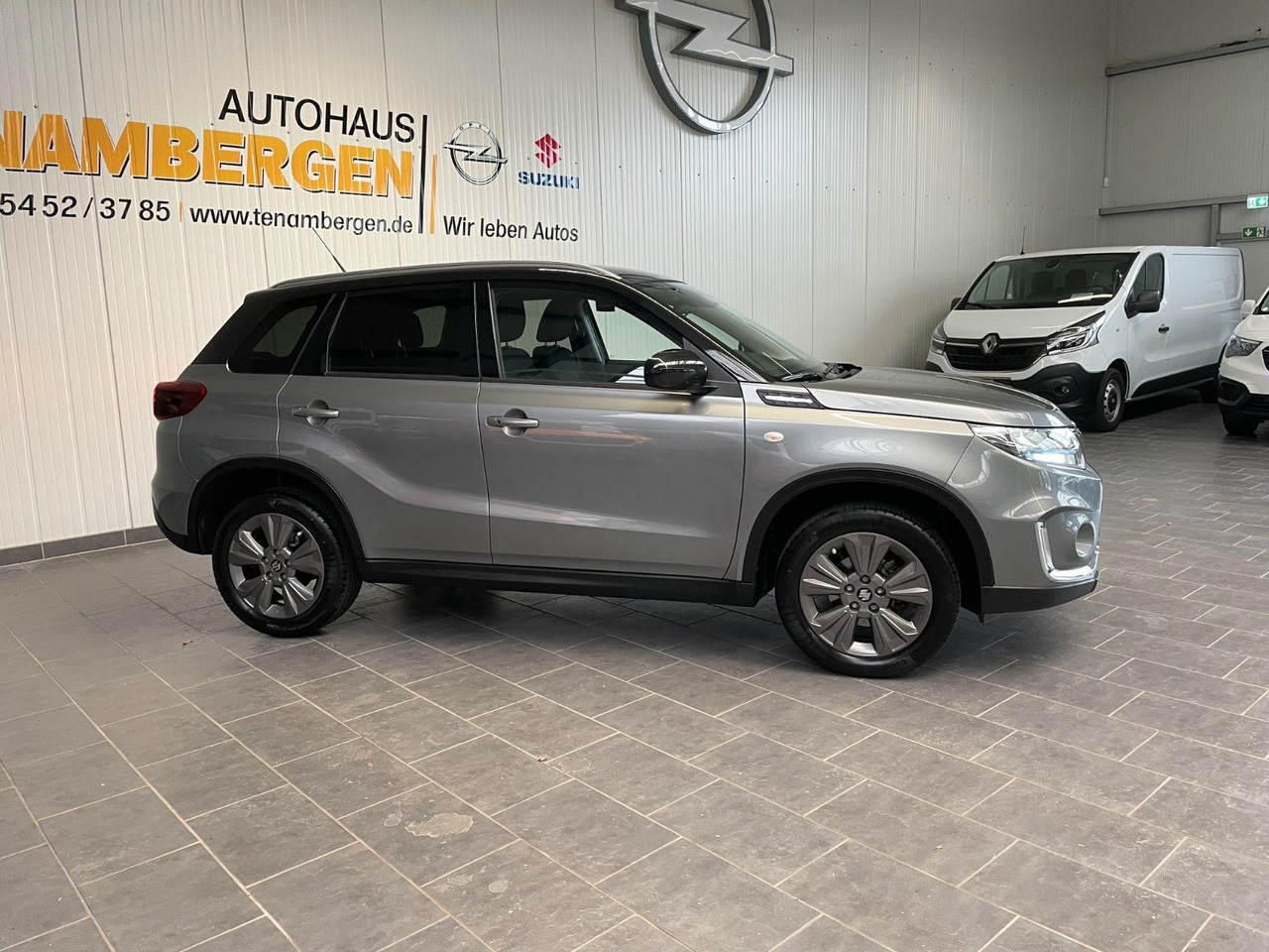 Suzuki Vitara 1.4 Mild-Hybrid Comfort 4x2 Kamera LED AC - Furgoneta de pasajeros: foto 2 Suzuki Vitara 1.4 Mild-Hybrid Comfort 4x2 Kamera LED AC - Furgoneta de pasajeros: foto 2