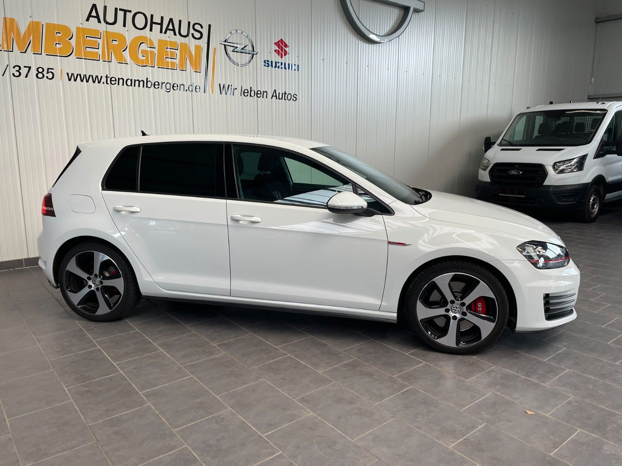 Volkswagen Golf VII GTI Performance BMT /Alu -Winterreifen - Sedan: foto 2 Volkswagen Golf VII GTI Performance BMT /Alu -Winterreifen - Sedan: foto 2
