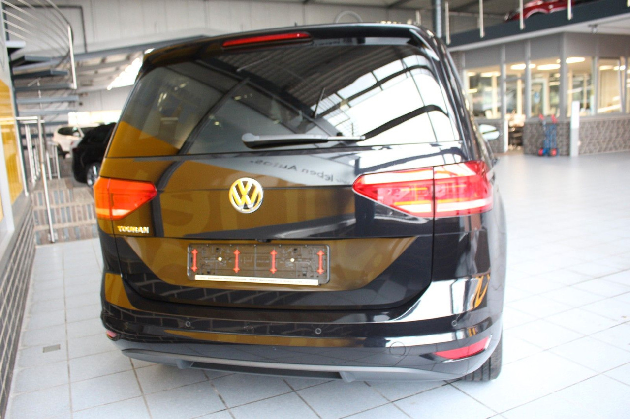 Volkswagen Touran Comfortline BMT S/S Navi Kamera ACC - Furgoneta de pasajeros: foto 4 Volkswagen Touran Comfortline BMT S/S Navi Kamera ACC - Furgoneta de pasajeros: foto 4