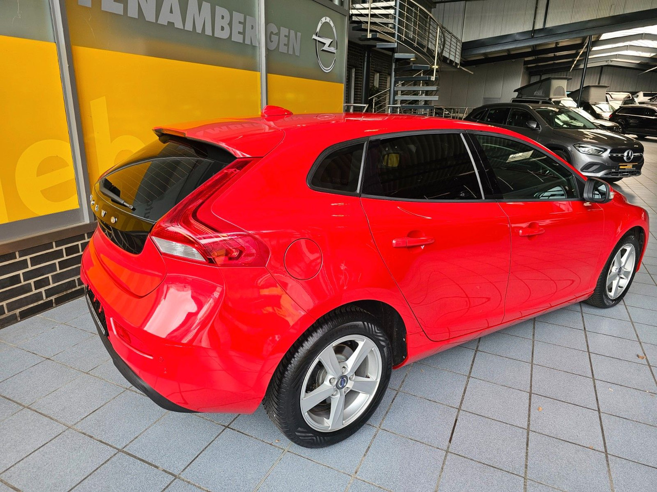 Volvo V40 You! Xenon Sitzheizung Freisprecheinrichtung - Sedan: foto 3 Volvo V40 You! Xenon Sitzheizung Freisprecheinrichtung - Sedan: foto 3