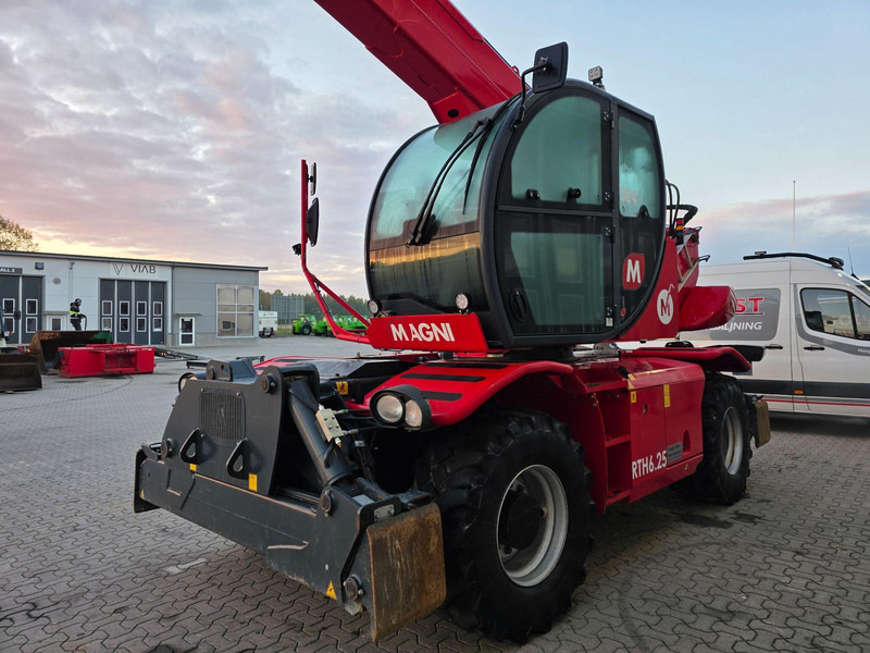 MAGNI RTH 6.25 - Manipulador telescópico: foto 3 MAGNI RTH 6.25 - Manipulador telescópico: foto 3