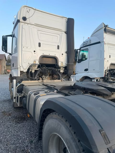 Mercedes-beenz aroc - Cabeza tractora: foto 3 Mercedes-beenz aroc - Cabeza tractora: foto 3
