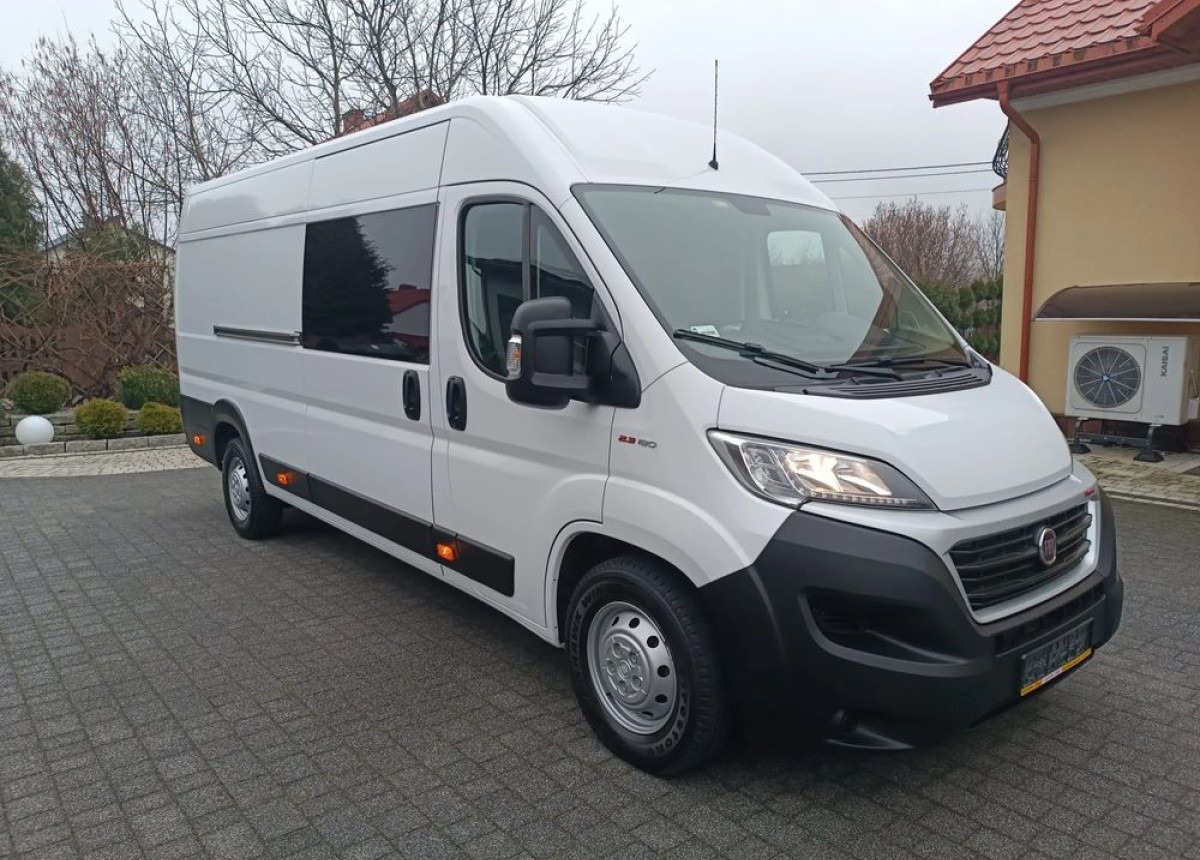 Fiat Ducato Max Brygadowy 7-osobowy 2.3 180ps. - Furgoneta combi: foto 2 Fiat Ducato Max Brygadowy 7-osobowy 2.3 180ps. - Furgoneta combi: foto 2