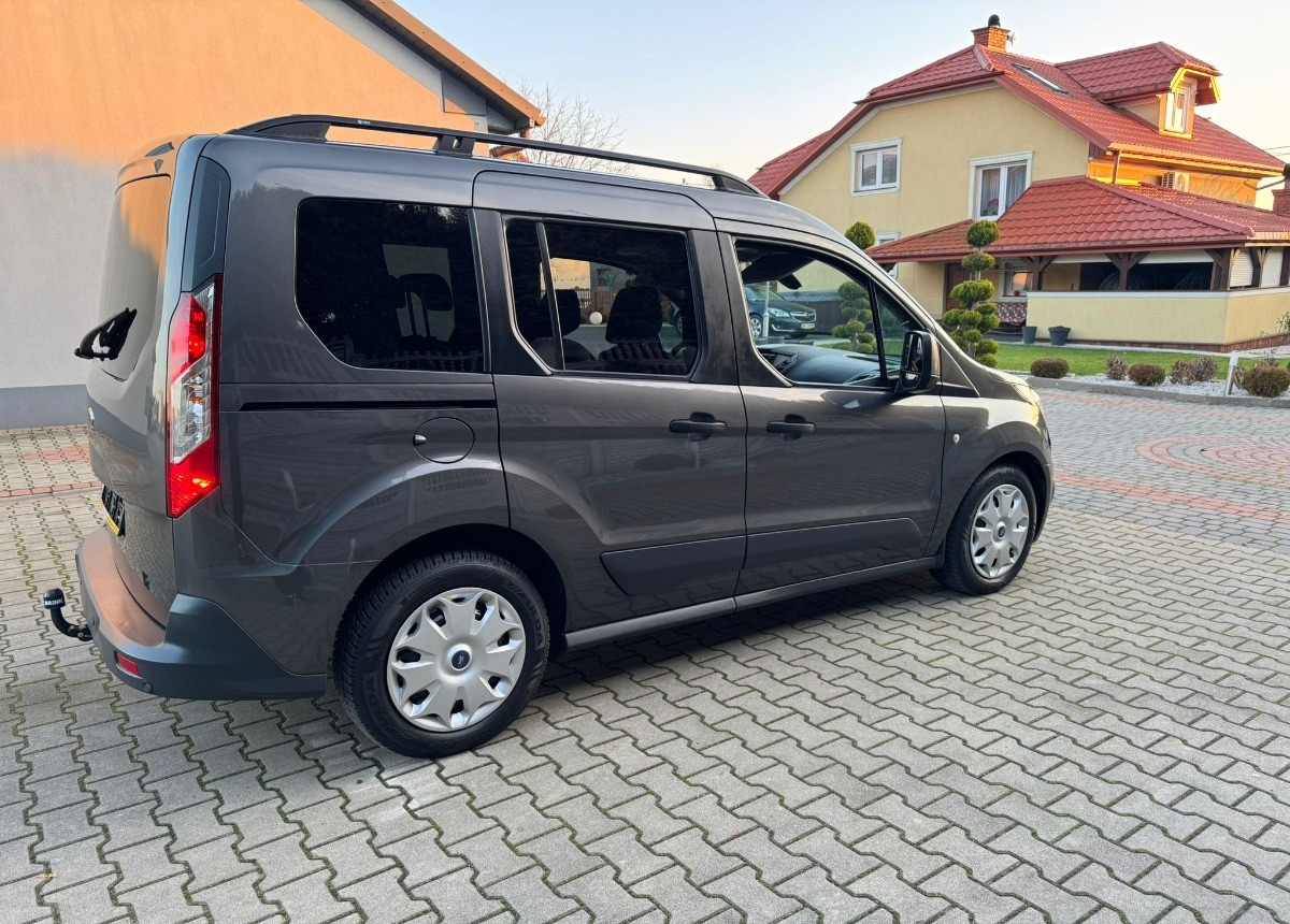 Ford Tourneo Connect Bogato doposażony I Lakier 100 Bezwypadkowy - Minibús, Furgoneta de pasajeros: foto 5 Ford Tourneo Connect Bogato doposażony I Lakier 100 Bezwypadkowy - Minibús, Furgoneta de pasajeros: foto 5