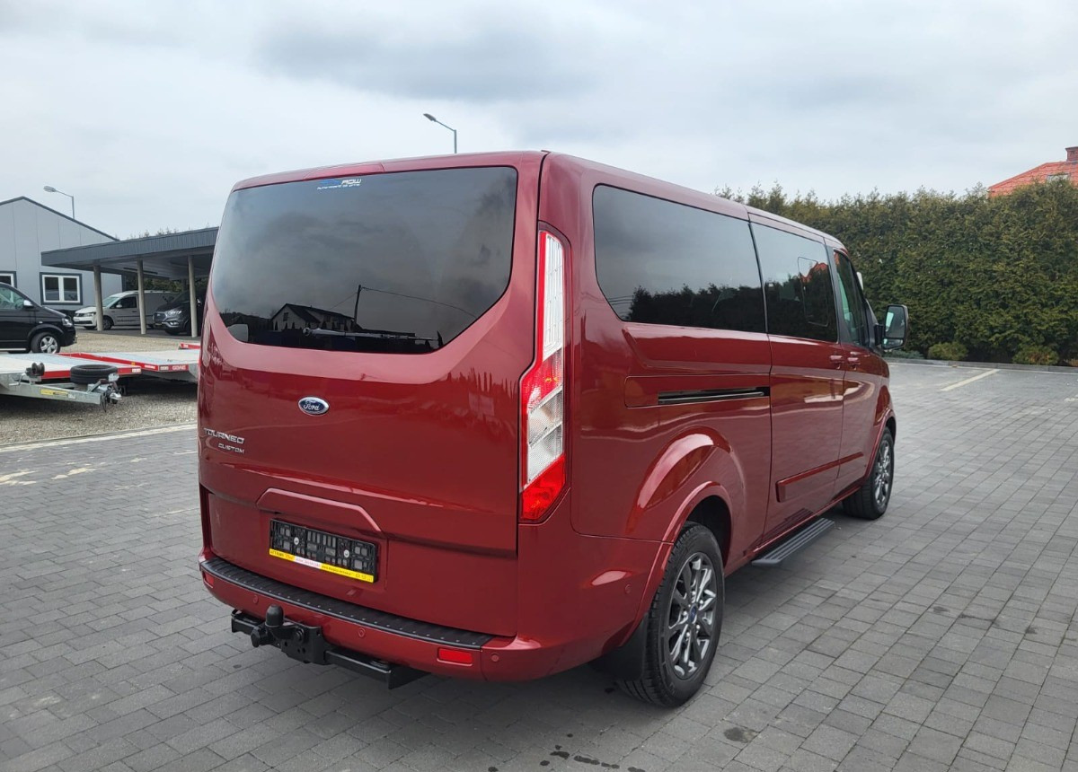 Ford Tourneo Custom Bezwypadkowy Serwisowany Automatik Tytanium X - Minibús, Furgoneta de pasajeros: foto 2 Ford Tourneo Custom Bezwypadkowy Serwisowany Automatik Tytanium X - Minibús, Furgoneta de pasajeros: foto 2