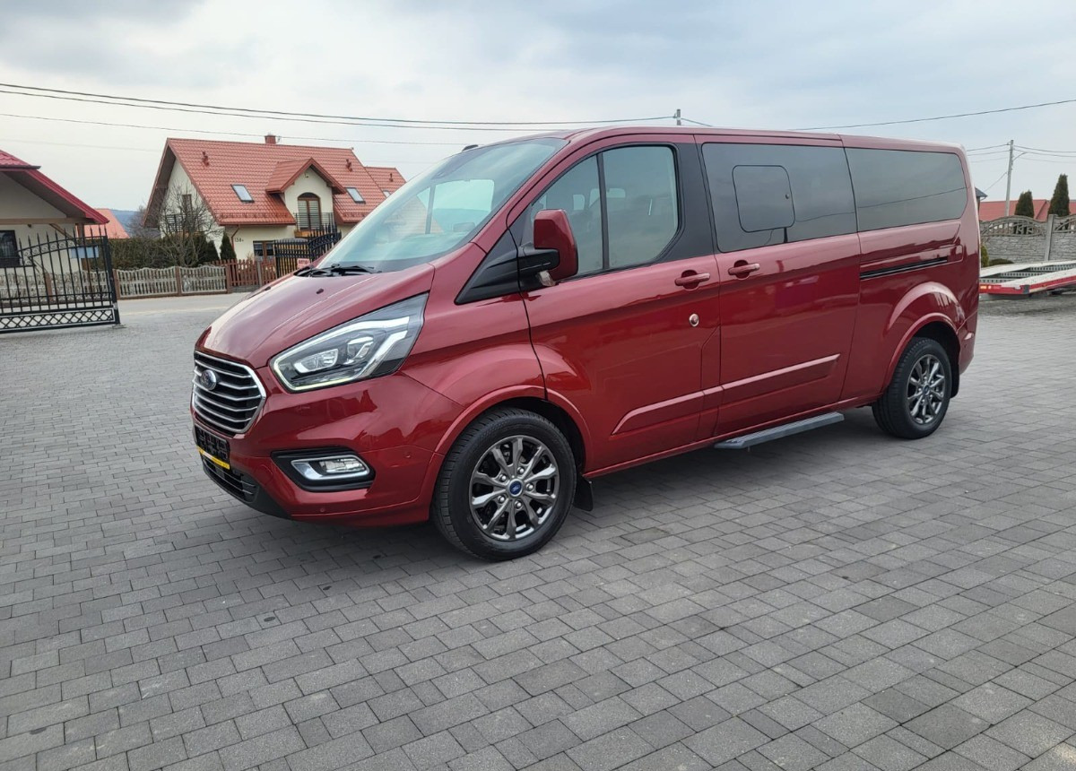 Ford Tourneo Custom Bezwypadkowy Serwisowany Automatik Tytanium X - Minibús, Furgoneta de pasajeros: foto 3 Ford Tourneo Custom Bezwypadkowy Serwisowany Automatik Tytanium X - Minibús, Furgoneta de pasajeros: foto 3