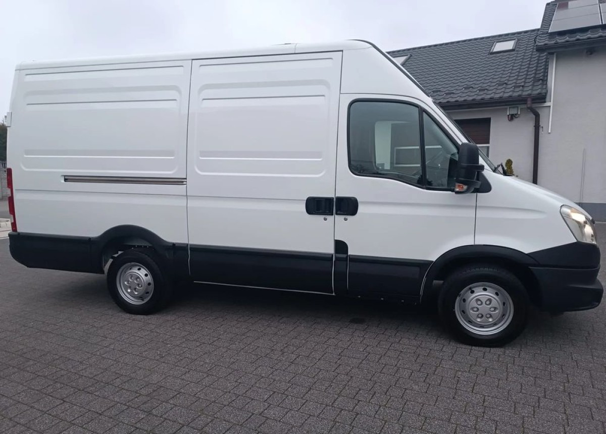 Iveco Dailly 2.3 - Furgón: foto 5 Iveco Dailly 2.3 - Furgón: foto 5