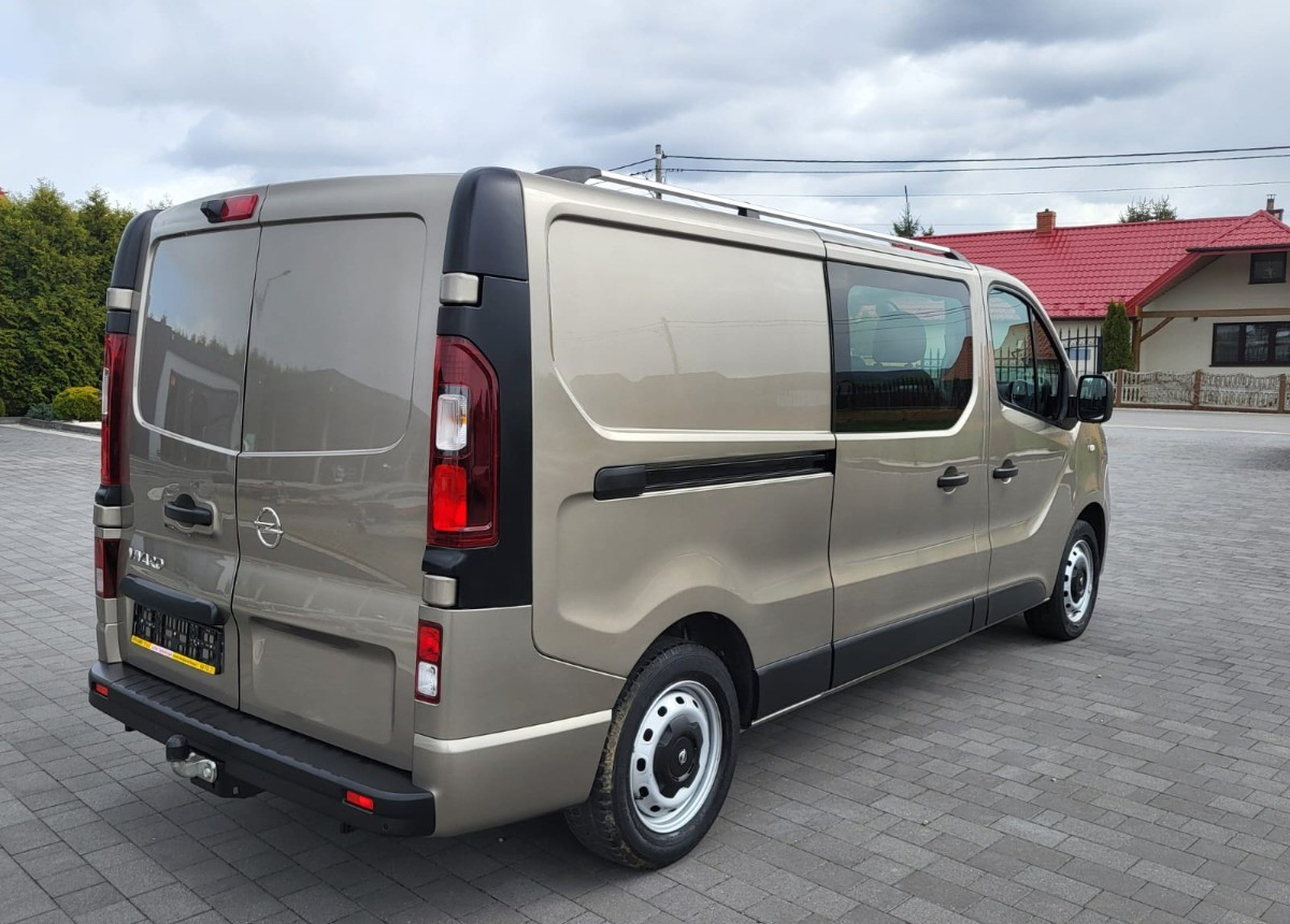 Opel Vivaro Doka Long jak Nowy L2H1 Jak - Furgoneta combi: foto 2 Opel Vivaro Doka Long jak Nowy L2H1 Jak - Furgoneta combi: foto 2